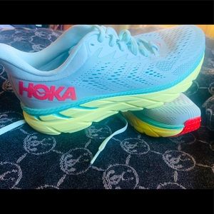 Hoka Clifton 7